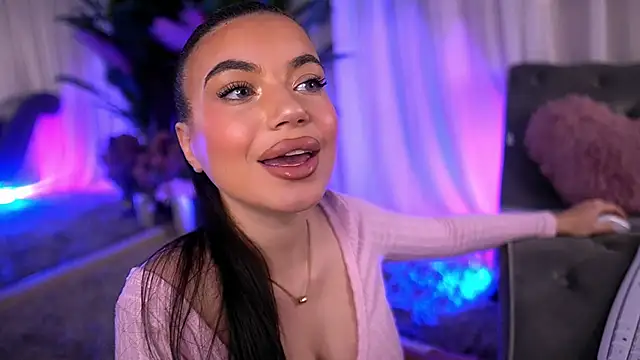 EsmeeLuv online show from March 20, 2025, 9:59 am