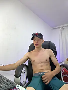 Daddyrich 632 online show from May 15, 2026, 12:56 pm