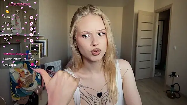 Snapshot of lisa_barbie chatting on September 19, 2025, 1:56 pm lisa barbie online show from September 19, 2025, 1:56 pm