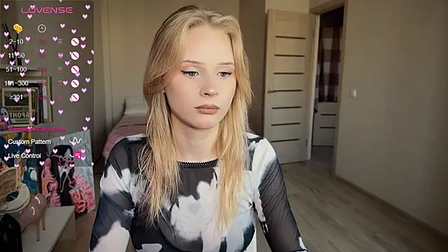 Snapshot of lisa_barbie chatting on September 21, 2025, 2:08 pm lisa barbie online show from September 21, 2025, 2:08 pm