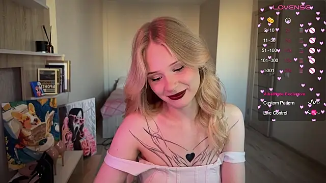 Snapshot of lisa_barbie chatting on September 26, 2025, 2:43 pm lisa barbie online show from September 26, 2025, 2:43 pm