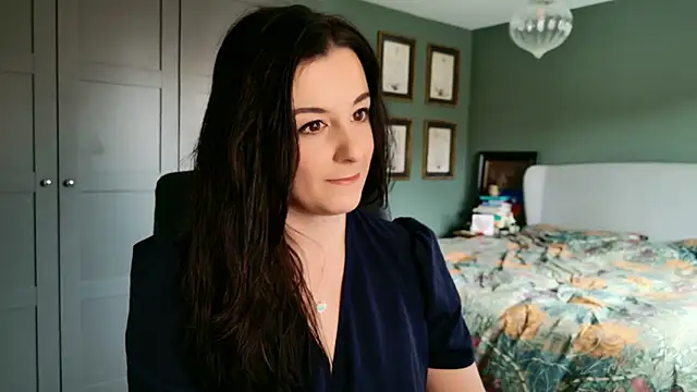 flatwhite0 online show from February 16, 2026, 10:33 am