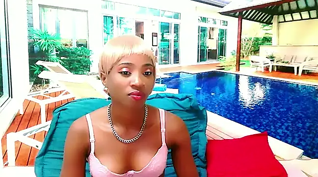 EbonyCreamy69 online show from February 13, 2025, 12:35 am