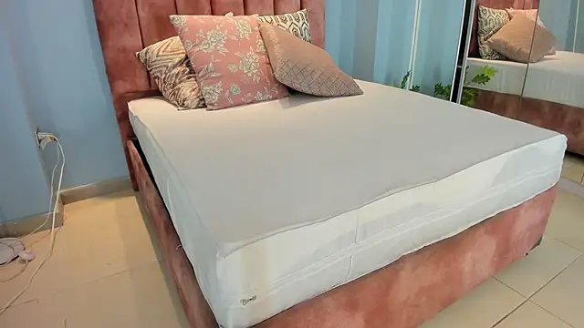 lou rosse  online show from November 13, 2025, 8:41 pm