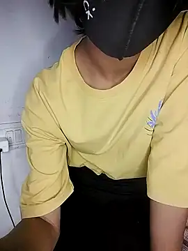 ur    puppet    doll online show from December 18, 2024, 8:25 pm