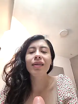 JaneLondon online show from May 11, 2026, 4:04 pm