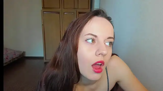 Sabrina Lavv online show from September 9, 2025, 11:54 am