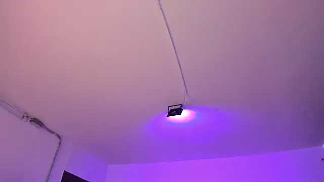 Amy Kiitty  online show from December 20, 2025, 12:45 pm