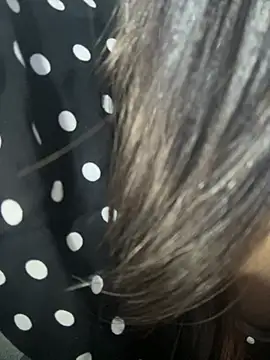 Amy Kiitty  online show from May 1, 2026, 1:37 pm