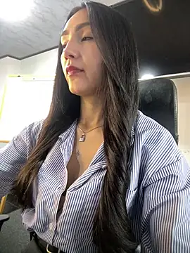 Amy Kiitty  online show from May 6, 2026, 1:38 pm