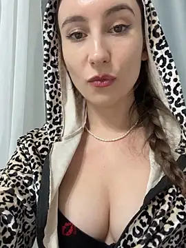 Snapshot of viviandaimond1 chatting on October 20, 2025, 3:56 pm viviandaimond1 online show from October 20, 2025, 3:56 pm