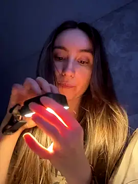 Snapshot of viviandaimond1 chatting on October 25, 2025, 2:24 pm viviandaimond1 online show from October 25, 2025, 2:24 pm