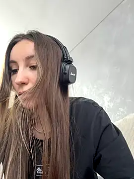 viviandaimond1 online show from November 13, 2025, 10:36 am