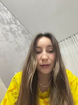 viviandaimond1 online show from February 4, 2026, 7:20 pm