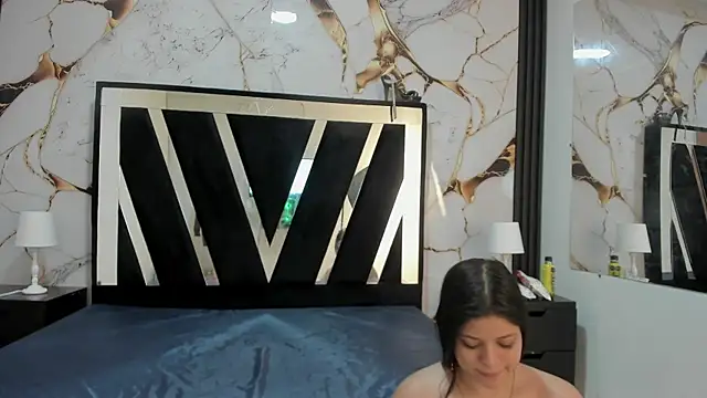 Snapshot of KarinaSimonz chatting on October 11, 2025, 9:02 pm KarinaSimonz online show from October 11, 2025, 9:02 pm