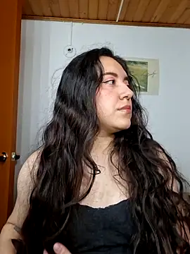 Emi chik online show from May 15, 2026, 4:08 am