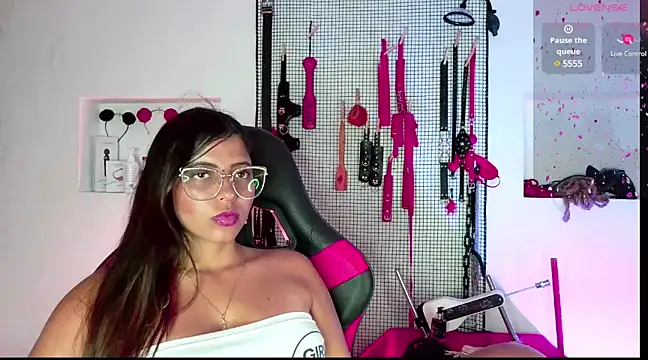 Snapshot of Megaan_Greey chatting on February 7, 2025, 9:15 pm Megaan Greey online show from February 7, 2025, 9:15 pm