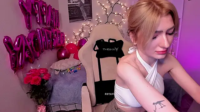 Snapshot of Chloe_Murr chatting on December 11, 2024, 8:18 pm Chloe Murr online show from December 11, 2024, 8:18 pm