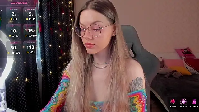 Marta May  online show from February 11, 2026, 9:36 am