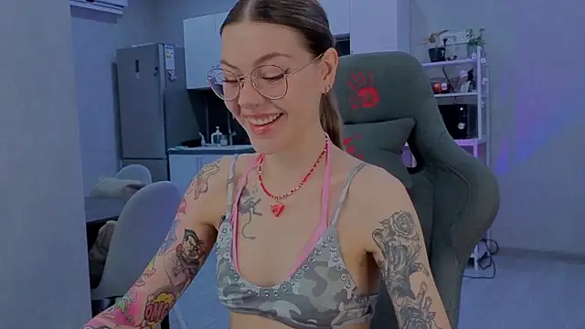 Marta May  online show from July 31, 2026, 11:09 am