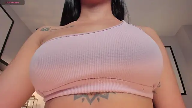 Snapshot of KatieNolan_1 chatting on February 20, 2026, 7:14 pm KatieNolan 1 online show from February 20, 2026, 7:14 pm