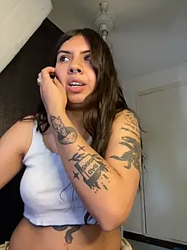 Argentiiniita online show from November 26, 2025, 10:00 pm