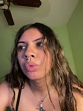 Argentiiniita online show from April 14, 2026, 8:59 pm