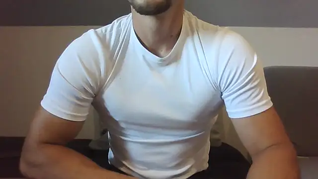 Snapshot of LoveEveryWet chatting on September 23, 2025, 7:44 am LoveEveryWet online show from September 23, 2025, 7:44 am