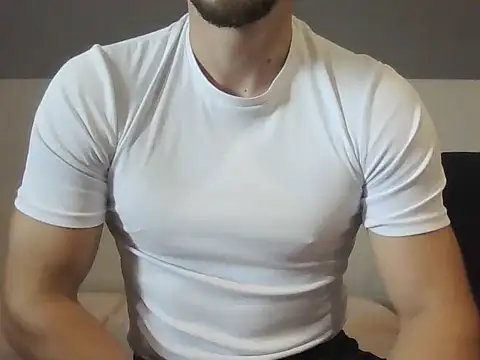 Snapshot of LoveEveryWet chatting on November 5, 2025, 8:58 am LoveEveryWet online show from November 5, 2025, 8:58 am