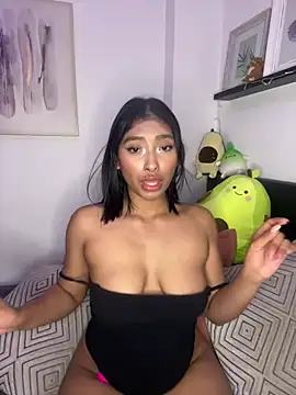 Snapshot of Isabella_fasilier chatting on January 13, 2025, 9:20 pm Isabella fasilier online show from January 13, 2025, 9:20 pm