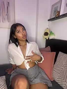 Snapshot of Isabella_fasilier chatting on January 15, 2025, 2:17 am Isabella fasilier online show from January 15, 2025, 2:17 am