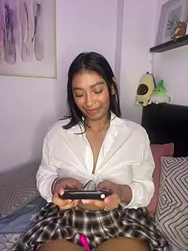 Snapshot of Isabella_fasilier chatting on February 3, 2025, 12:04 am Isabella fasilier online show from February 3, 2025, 12:04 am