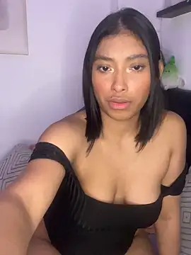 Snapshot of Isabella_fasilier chatting on February 4, 2025, 12:19 am Isabella fasilier online show from February 4, 2025, 12:19 am