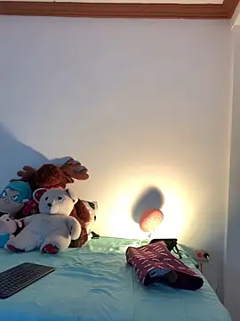 GabyButtler1 online show from October 11, 2025, 7:01 pm