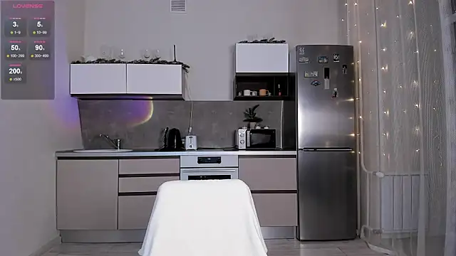 Snapshot of Elechka chatting on January 8, 2026, 11:23 am Elechka online show from January 8, 2026, 11:23 am