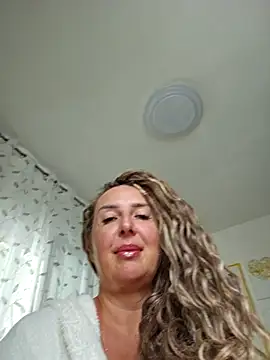 MariaRichi  online show from September 27, 2025, 7:02 am