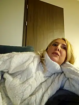 MariaRichi  online show from January 11, 2026, 8:14 pm