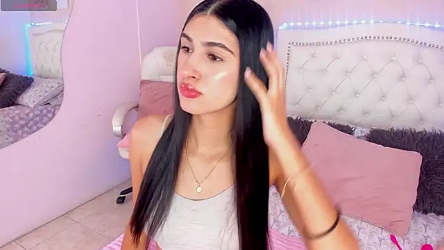 Ashley Evans18 online show from December 8, 2024, 11:46 am