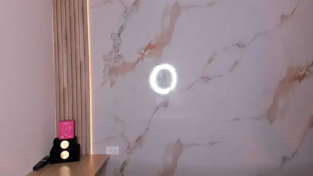 Ashley Evans18 online show from September 10, 2025, 1:11 pm