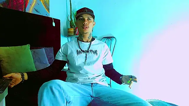 HannibalLester online show from December 14, 2025, 4:29 am