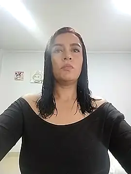 hailey85 online show from December 17, 2025, 11:33 pm