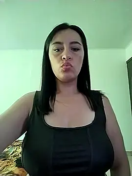 Snapshot of hailey85 chatting on February 8, 2026, 4:10 pm hailey85 online show from February 8, 2026, 4:10 pm