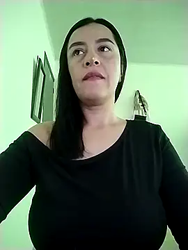 Snapshot of hailey85 chatting on March 5, 2026, 6:15 pm hailey85 online show from March 5, 2026, 6:15 pm