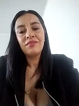 hailey85 online show from May 2, 2026, 4:12 pm