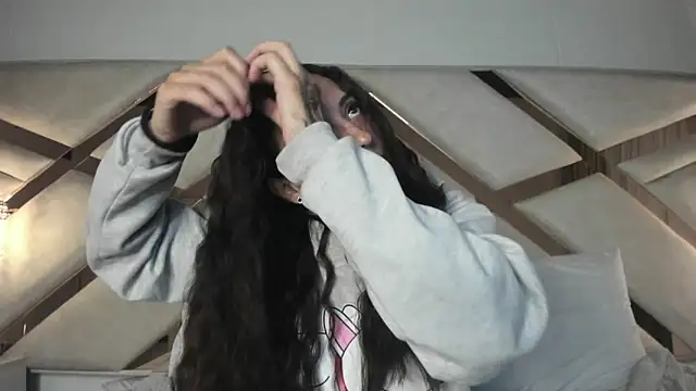 sadashi moon  online show from January 27, 2025, 12:43 am