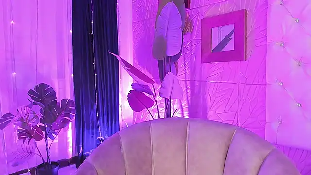 sadashi moon  online show from March 5, 2025, 12:38 am