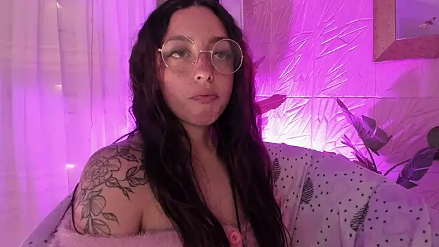 sadashi moon  online show from March 21, 2025, 6:38 am