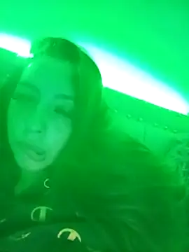 sadashi moon  online show from November 9, 2025, 6:33 am