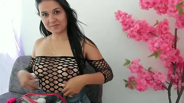 elena jonees online show from December 12, 2024, 6:42 pm