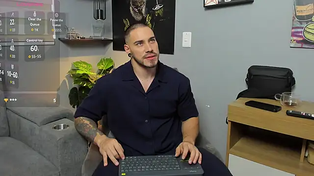 Giorgio-Leone online show from October 19, 2025, 7:47 pm